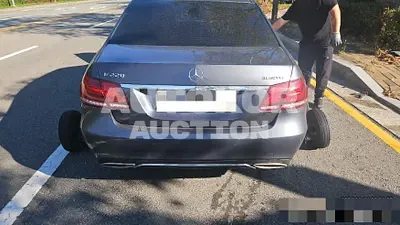 2015, Mercedes-Benz / E 220, 82992 км., diesel