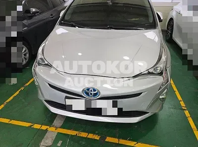 2017, Toyota / Prius, 32814 км., hybrid