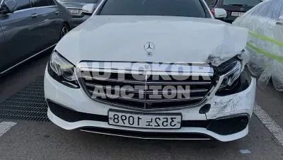 2019, Mercedes-Benz / E 300, VIN: WDDZF5DB5KA670449, 19944 км., hybrid
