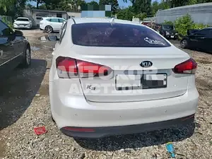 2015, BMW / Z1, 120000 км., gas, 1591 куб.см.
