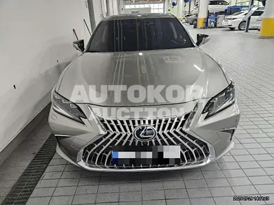 2025, Lexus / ES 300, 6200 км., hybrid