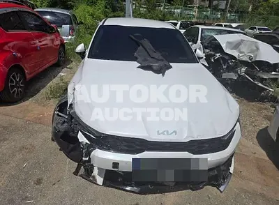 2024, BMW / B5, 21964 км., gas, 1600 куб.см.