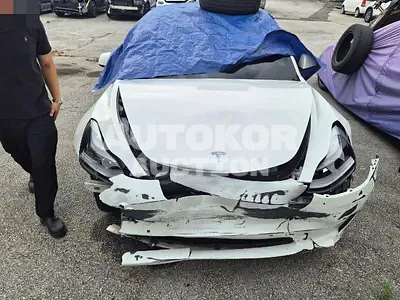 2022, Tesla / Model 3, 72320 км., electric