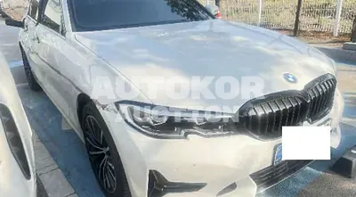 2021, BMW / 330e, 107718 км., hybrid