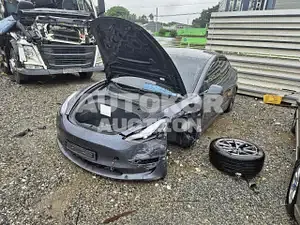 2022, Tesla / Model 3, VIN: 5YJ3E1EB4NF377356, electric