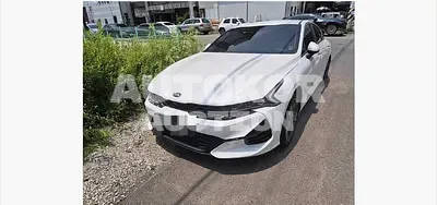 2019, BMW / B5, 56121 км., gas, 2000 куб.см.