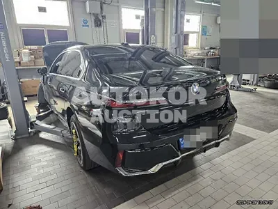 2023, BMW / 740i, 126681 км., gas