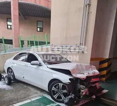 2018, Mercedes-Benz / e300, 145076 км., gas