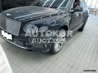 2022, Bentley / Bentayga, VIN: SJAAM14V2NC016681, 6951 км., gas