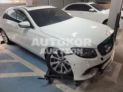 2019, Mercedes-Benz / E 220, VIN: WDDZF0FB8KA614652, 38543 км., diesel