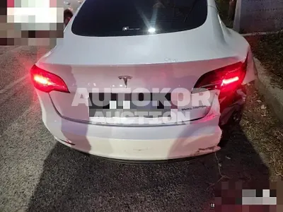2021, Tesla / Model 3, 73001 км., electric