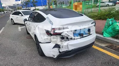 2025, Tesla / Model 3, 4721 км., electric