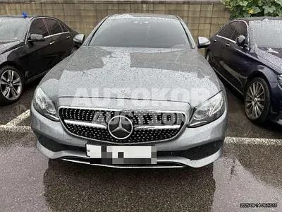 2017, Mercedes-Benz / E 300, gas