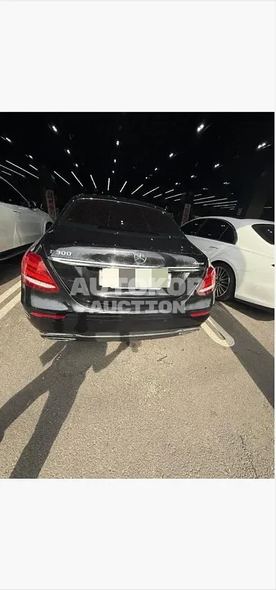2019, Mercedes-Benz / E 300, 43033 км., gas, 1991 куб.см.