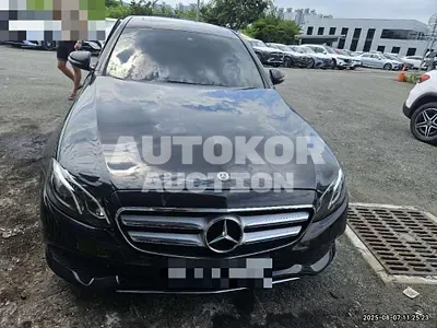 2019, Mercedes-Benz / E 300, 93821 км., gas