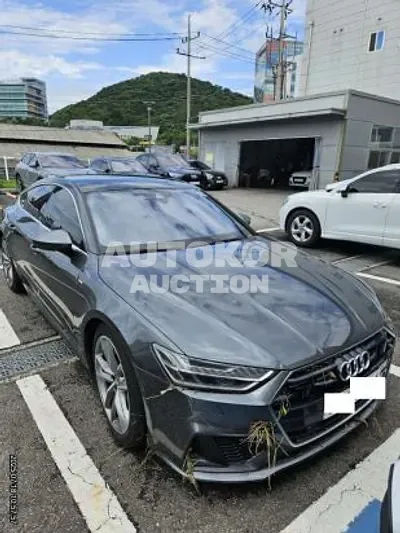 2020, Audi / A7, VIN: WAUZZZF21LN046936, 37085 км., gas
