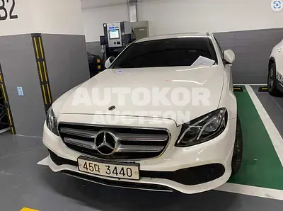 2018, Mercedes-Benz / E 200, VIN: WDDZF4CB2JA412500, 23478 км., gas