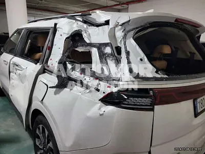 2023, Kia / Carnival, VIN: KNANB81BBPS207027, 42283 км., diesel