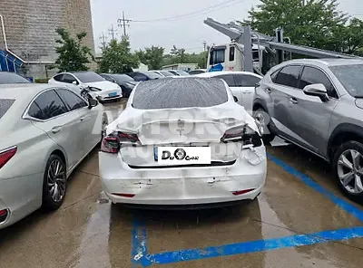 2021, Tesla / Model 3, VIN: 5YJ3E1EBXMF952199, 25269 км., electric