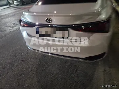 2023, Lexus / ES 300, 11448 км., hybrid