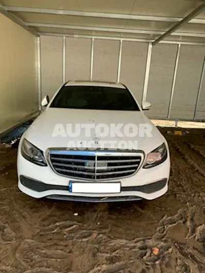 2020, Mercedes-Benz / E 300, VIN: W1KZF4KB6LA856855, 34000 км., gas