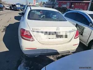 2017, Mercedes-Benz / E 220, gas