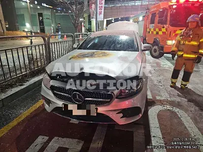 2020, Mercedes-Benz / e300, 26886 км., gas
