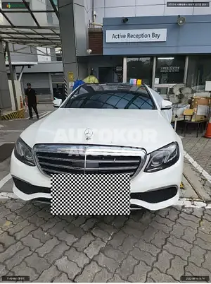 2019, Mercedes-Benz / E 300, VIN: WDDZF4KBXKA683128, gas