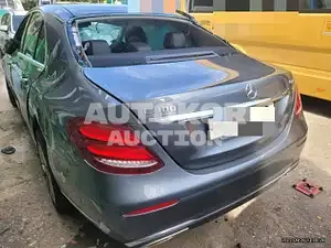 2016, Mercedes-Benz / E 300, 100000 км., gas
