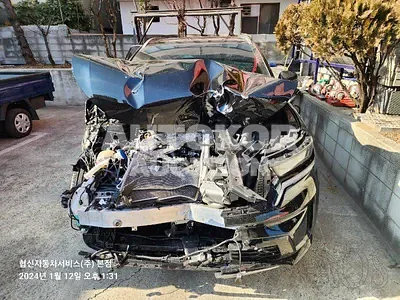 2023, Kia / Sorento, VIN: KNARH81BGPA237234, 28685 км., diesel