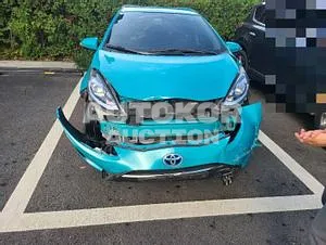 2018, Toyota / Prius C, VIN: JTDKDTB30J1611292, hybrid