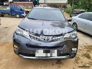 2015, Toyota / RAV4, VIN: JTMYFREV0FD075874, 85000 км., gas