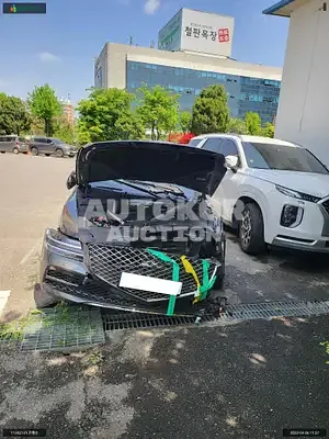 2022, Genesis / G80, VIN: KMTGB41CBNU137970, gas