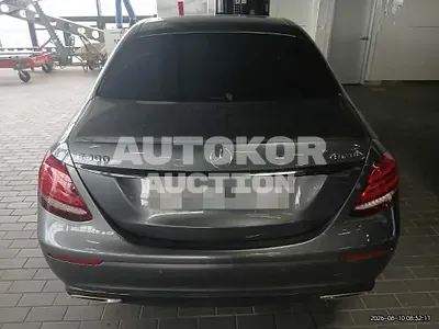 2018, Mercedes-Benz / e300, 52405 км., gas