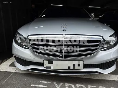 2017, Mercedes-Benz / e300, 69327 км., gas, 1991 куб.см.