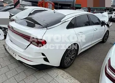 2021, BMW / B5, 85551 км., gas, 2000 куб.см.