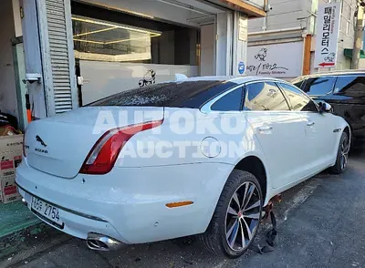 2019, Jaguar / XJ, VIN: SAJAA22P7KNW17698, 23734 км., diesel