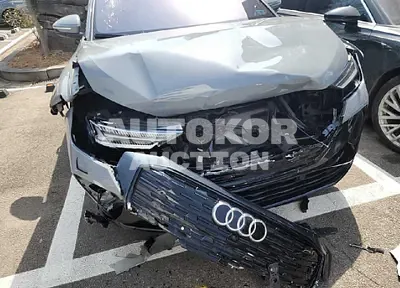 2022, Audi / e-tron, VIN: WAUZZZFZ4NP043372, 11000 км., electric