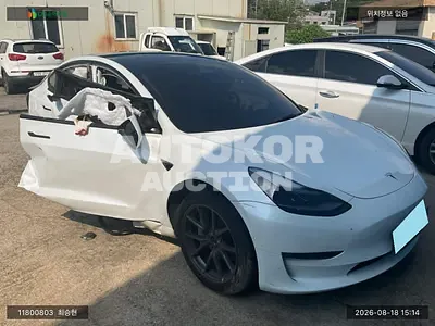 2022, Tesla / Model 3, VIN: 5YJ3E1EB9NF236024, 105906 км., electric, 1 куб.см.
