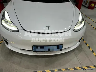2021, Tesla / Model 3, 80000 км., electric