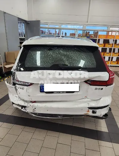 2023, Volvo / V60, VIN: YV1ZZL124P1111373, 18000 км., hybrid