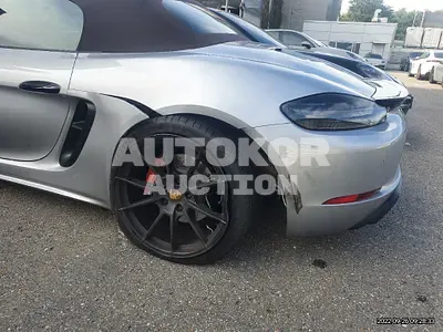 2021, Porsche / Boxster, VIN: WP0CD2985MS232383, 4384 км., gas