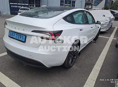 2026, Tesla / Model 3, 550 км., electric