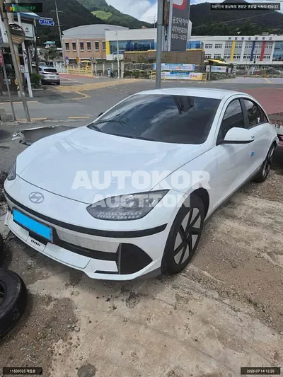 2025, Hyundai / ioniq 6, VIN: KMHM141BFSA100609, 38890 км., electric