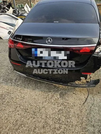 2025, Mercedes-Benz / e200, gas