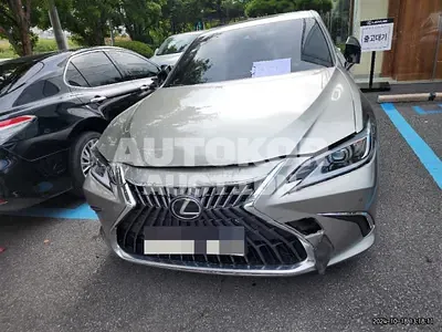 2023, Lexus / ES 300, 50174 км., hybrid