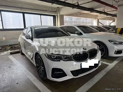 2022, BMW / 320i, 67412 км., gas