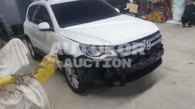 2015, Volkswagen / Tiguan, VIN: WVGZZZ5NZFW508283, 206707 км., diesel