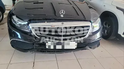2018, Mercedes-Benz / E 300, 88110 км., gas