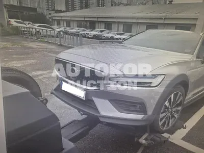 2023, Volvo / V60, VIN: YV1ZZL124R1133036, 34382 км., hybrid, 1969 куб.см.